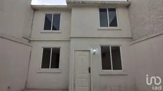 NEX-193967 - Casa en Venta, con 3 recamaras, con 2 baños, con 125 m2 de construcción.