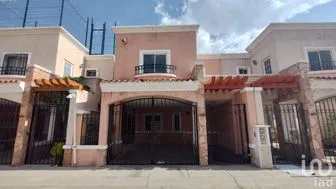 NEX-196404 - Casa en Venta, con 3 recamaras, con 2 baños, con 126 m2 de construcción.