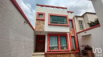 NEX-203609 - Casa en Venta, con 2 recamaras, con 2 baños, con 104 m2 de construcción.