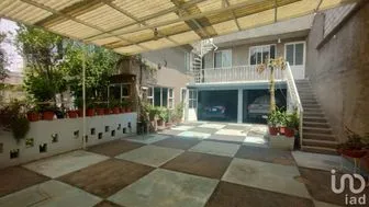 NEX-206871 - Casa en Venta, con 5 recamaras, con 3 baños, con 192 m2 de construcción.
