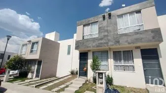 NEX-209907 - Casa en Renta, con 3 recamaras, con 2 baños, con 90 m2 de construcción.