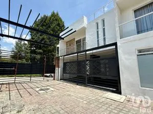 NEX-254336 - Casa en Venta, con 3 recamaras, con 2 baños, con 226 m2 de construcción.