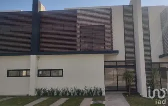 NEX-293688 - Casa en Venta, con 4 recamaras, con 3 baños, con 174 m2 de construcción en Pachuquilla, CP 42180, Hidalgo.