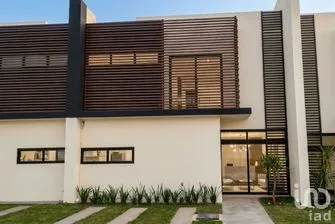 NEX-293688 - Casa en Venta, con 4 recamaras, con 3 baños, con 174 m2 de construcción en Pachuquilla, CP 42180, Hidalgo.