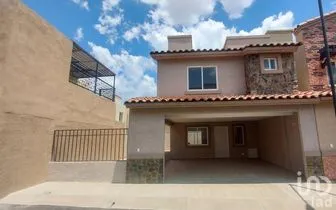 NEX-296073 - Casa en Renta, con 3 recamaras, con 3 baños, con 158 m2 de construcción en Real Madeira, CP 42082, Hidalgo.