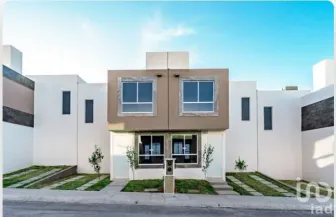 NEX-52398 - Casa en Venta, con 3 recamaras, con 2 baños, con 72 m2 de construcción.