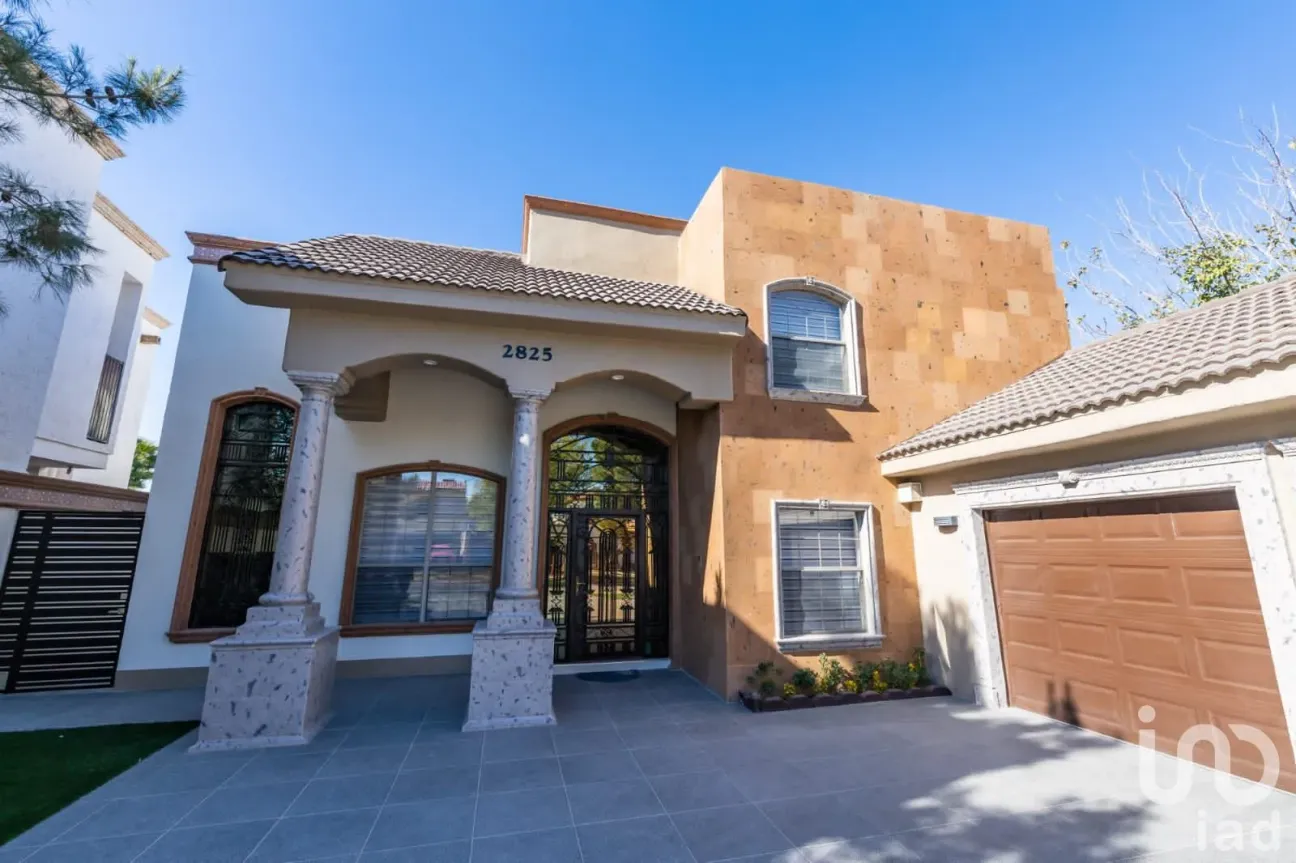 Casa en Venta en Paseo del Bosque, Juárez, Chihuahua | NEX-169582 | iad México | Foto 1 de 36