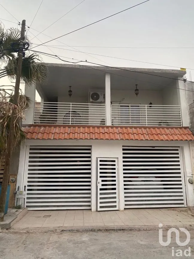 Casa en Venta en Complejo R, Juárez, Chihuahua | NEX-251626 | iad México | Foto 1 de 13