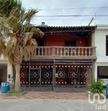 NEX-252789 - Casa en Venta, con 3 recamaras, con 2 baños, con 260 m2 de construcción.