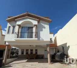 NEX-254298 - Casa en Venta, con 3 recamaras, con 2 baños, con 161 m2 de construcción.