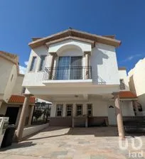 NEX-296612 - Casa en Renta, con 3 recamaras, con 2 baños, con 161 m2 de construcción en Canto de Murano, CP 32546, Chihuahua.