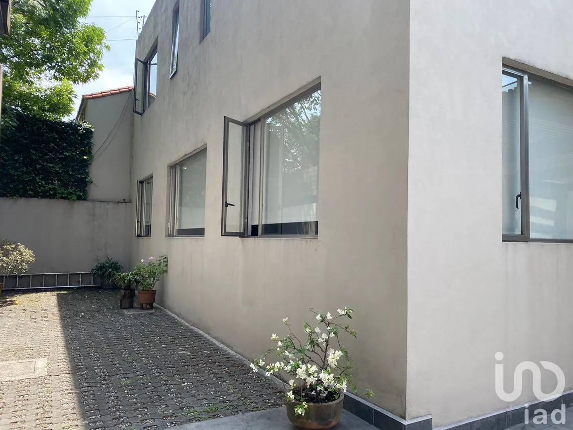 Casa en Venta en Campestre, Álvaro Obregón, Ciudad de México | NEX-295561 | iad México | Foto 2 de 35