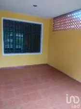 NEX-161355 - Casa en Venta, con 3 recamaras, con 2 baños, con 204 m2 de construcción en Vergel, CP 97173, Yucatán.