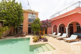 NEX-250405 - Casa en Venta, con 5 recamaras, con 6 baños, con 370 m2 de construcción.