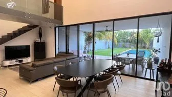 NEX-253589 - Casa en Venta, con 3 recamaras, con 3 baños, con 281 m2 de construcción.