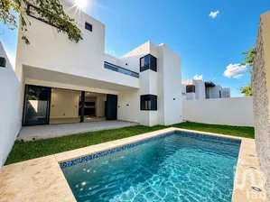 NEX-266148 - Casa en Venta, con 4 recamaras, con 4 baños, con 306 m2 de construcción.