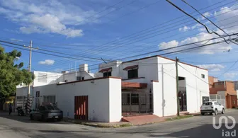 NEX-286438 - Casa en Renta, con 3 recamaras, con 2 baños, con 249 m2 de construcción en Los Pinos, CP 97138, Yucatán.