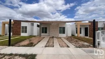 NEX-290992 - Casa en Renta, con 3 recamaras, con 2 baños, con 100 m2 de construcción.
