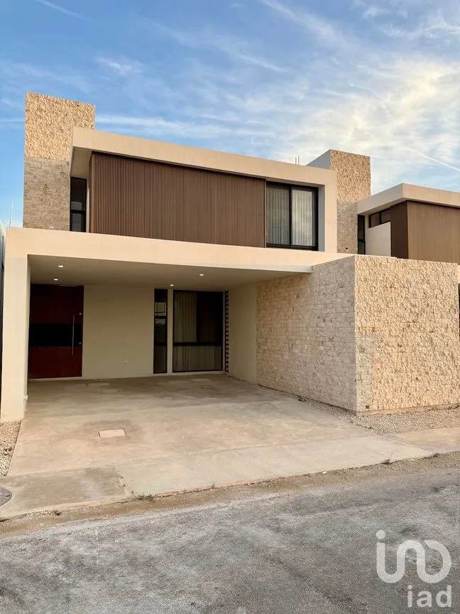 Casa en Venta en Cholul, Mérida, Yucatán | NEX-295985 | iad México | Foto 1 de 25