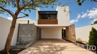 NEX-300435 - Casa en Venta, con 3 recamaras, con 4 baños, con 194 m2 de construcción.