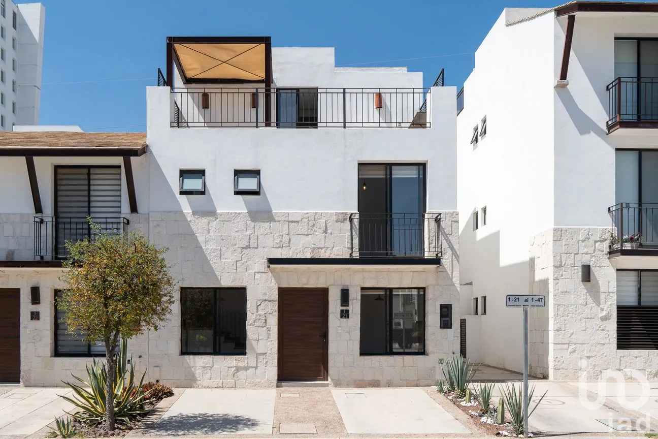 Casa en Venta en El Salitre, Querétaro, Querétaro | NEX-286983 | iad México | Foto 1 de 17