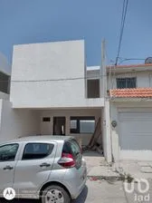 NEX-147775 - Casa en Venta, con 3 recamaras, con 2 baños, con 135 m2 de construcción en Manuel Nieto, CP 94296, Veracruz de Ignacio de la Llave.