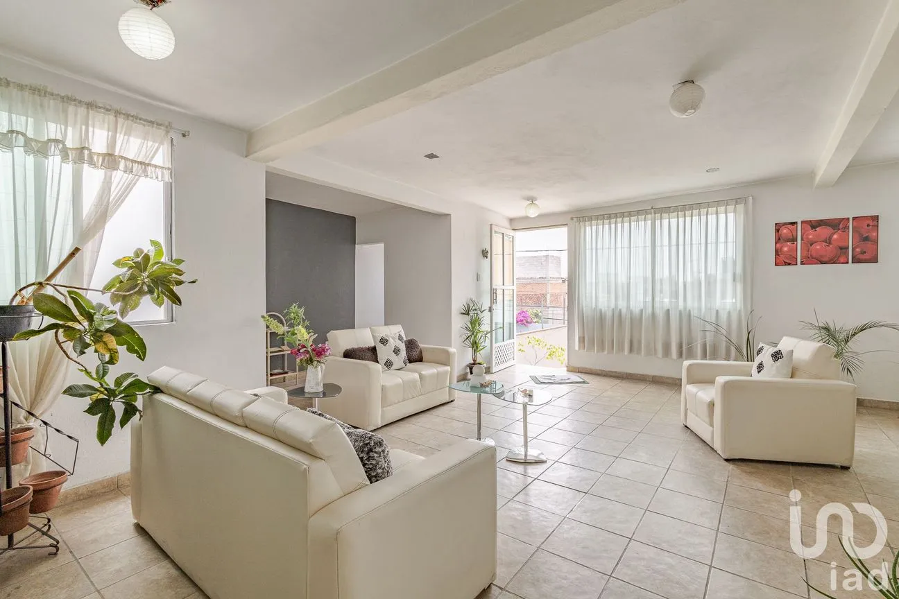 Casa en Venta en Adolfo Ruiz Cortínes, Coyoacán, Ciudad de México | NEX-203529 | iad México | Foto 1 de 27