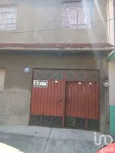 NEX-206131 - Casa en Venta, con 3 recamaras, con 2 baños, con 124 m2 de construcción en Escuadrón 201, CP 09060, Ciudad de México.