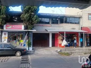 NEX-235035 - Casa en Venta, con 5 recamaras, con 3 baños, con 300 m2 de construcción.