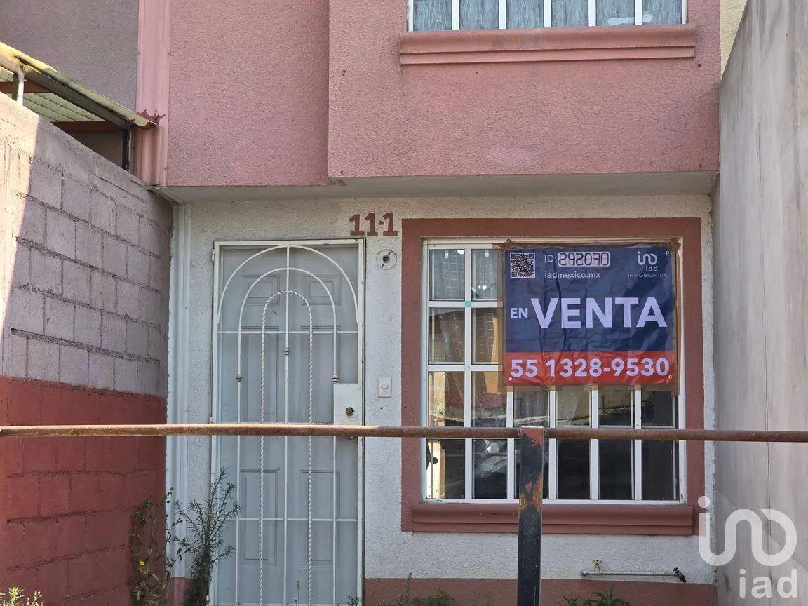 Casa en Venta en Los Héroes Chalco, Chalco, México | NEX-292070 | iad México | Foto 1 de 25