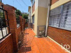 NEX-298180 - Departamento en Renta, con 3 recamaras, con 2 baños, con 95 m2 de construcción.