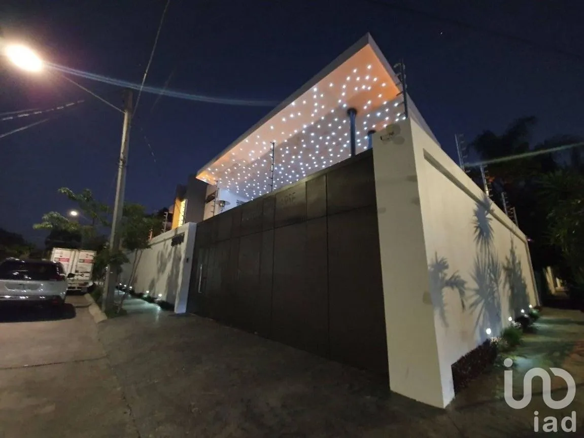 Casa en Venta en Jardines de La Paz, Guadalajara, Jalisco | NEX-53361 | iad México | Foto 2 de 45
