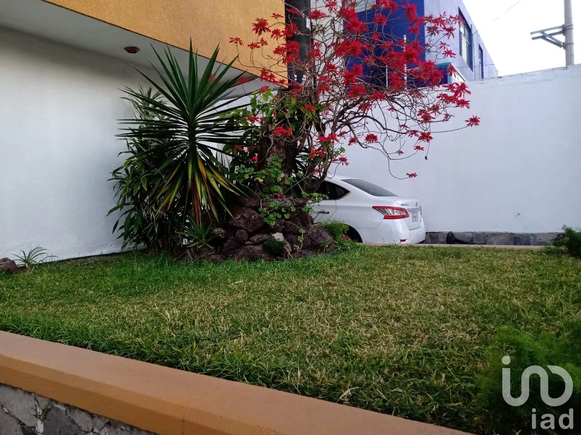 Casa en Venta en Ladrón de Guevara, Guadalajara, Jalisco | NEX-293505 | iad México | Foto 2 de 16