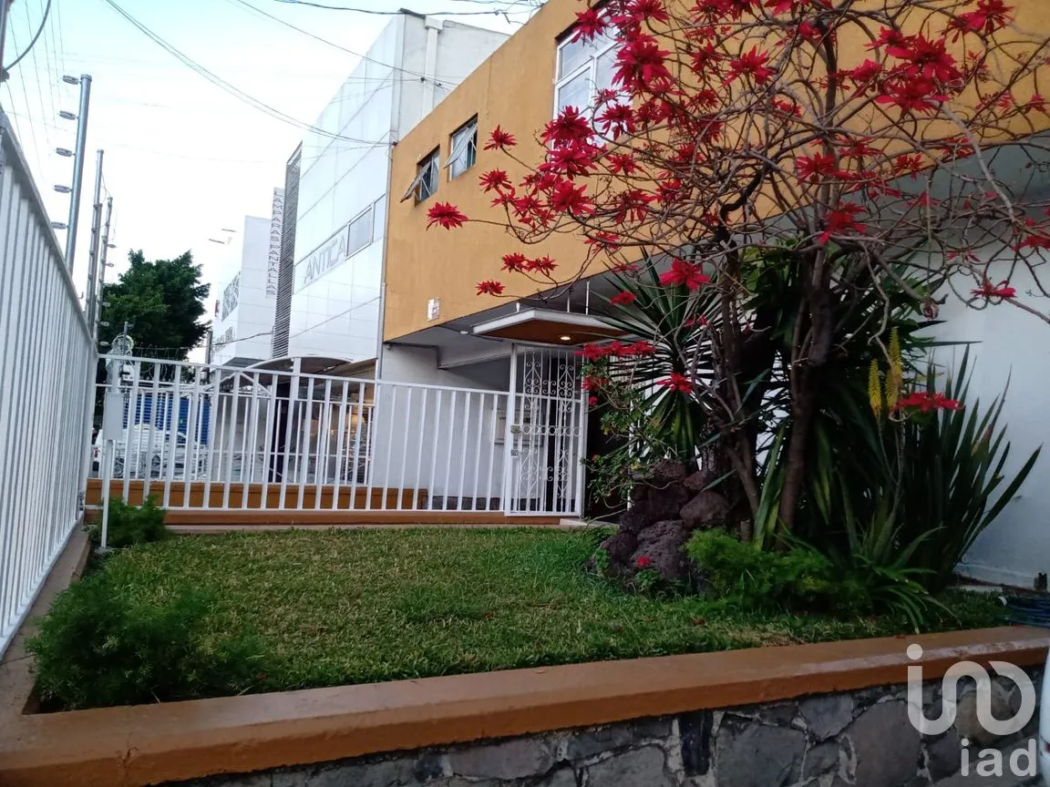 Casa en Venta en Ladrón de Guevara, Guadalajara, Jalisco | NEX-293505 | iad México | Foto 1 de 16
