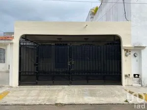 NEX-152546 - Casa en Venta, con 3 recamaras, con 1 baño, con 54 m2 de construcción en Supermanzana 514, CP 77535, Quintana Roo.