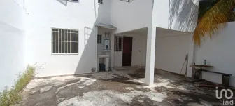 NEX-165794 - Casa en Venta, con 4 recamaras, con 2 baños, con 155 m2 de construcción en Supermanzana 50, CP 77533, Quintana Roo.