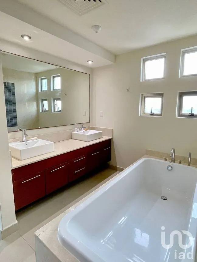 Departamento en Venta en Zona Hotelera, Benito Juárez, Quintana Roo | NEX-213792 | iad México | Foto 5 de 18