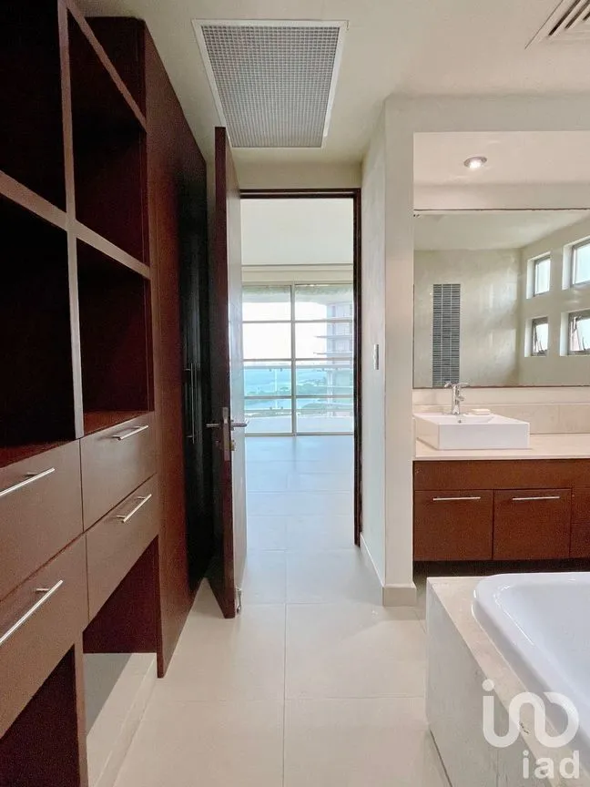 Departamento en Venta en Zona Hotelera, Benito Juárez, Quintana Roo | NEX-213792 | iad México | Foto 6 de 18