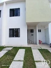 NEX-219995 - Casa en Renta, con 2 recamaras, con 1 baño, con 118 m2 de construcción en Supermanzana 260, CP 77539, Quintana Roo.