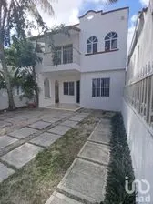 NEX-239238 - Casa en Venta, con 4 recamaras, con 2 baños, con 134 m2 de construcción en Supermanzana 514, CP 77535, Quintana Roo.