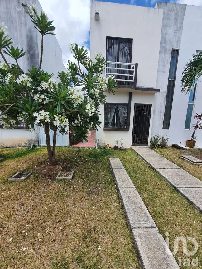 Casa en Renta en Real Las Quintas (Supermanzana 202), Benito Juárez, Quintana Roo | NEX-260859 | iad México | Foto 1 de 14
