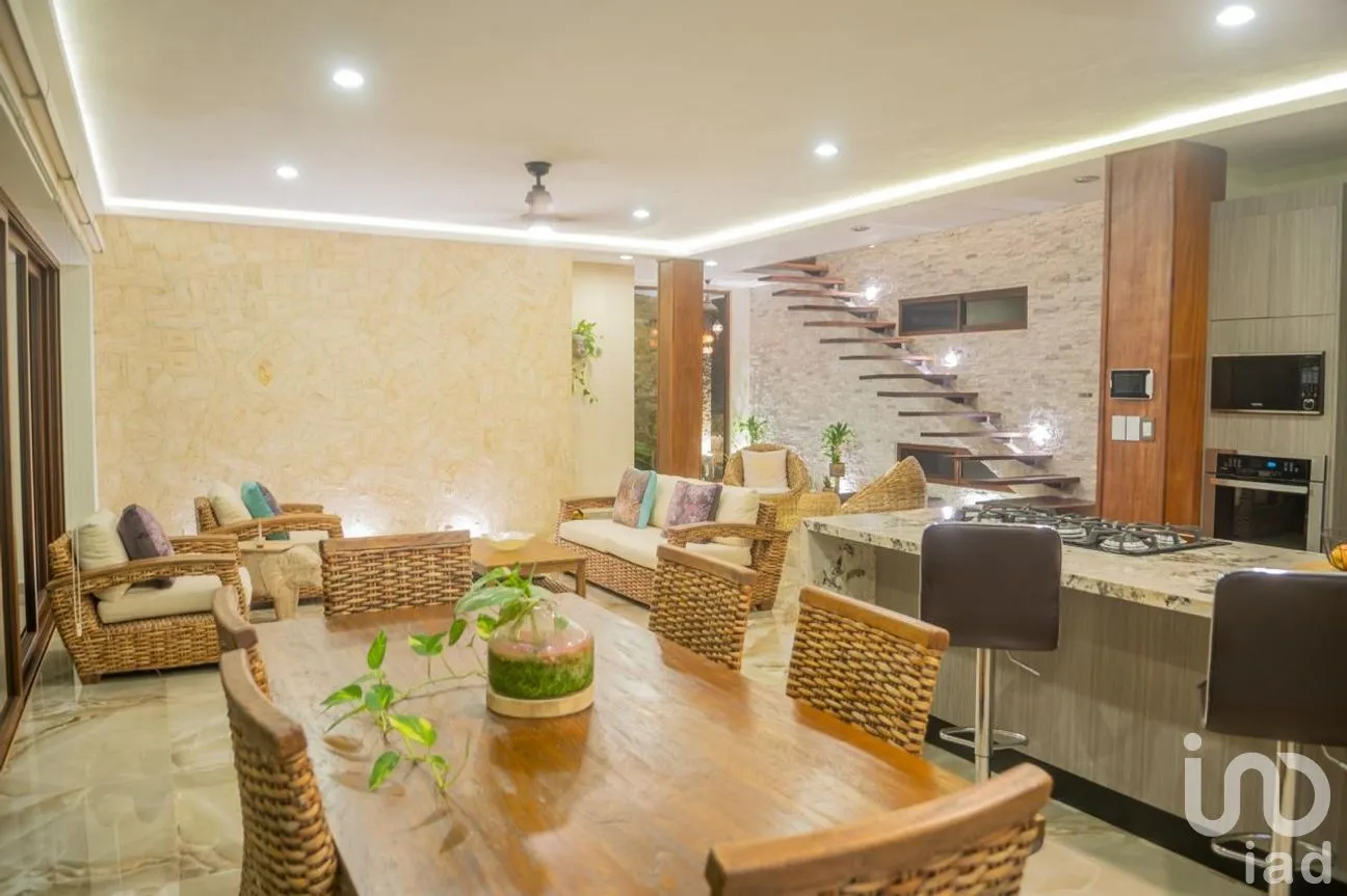 Casa en Venta en Oxtankah, Othón P. Blanco, Quintana Roo | NEX-297148 | iad México | Foto 2 de 16