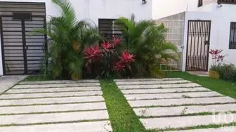 NEX-305074 - Casa en Venta, con 4 recamaras, con 3 baños, con 129 m2 de construcción.