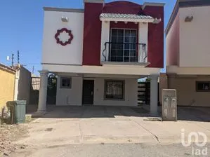 NEX-161170 - Casa en Renta, con 3 recamaras, con 2 baños, con 160 m2 de construcción en Jardines de Aragón, CP 32472, Chihuahua.