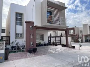 NEX-196107 - Casa en Renta, con 3 recamaras, con 3 baños, con 145 m2 de construcción en Residencial Toledo, CP 32563, Chihuahua.