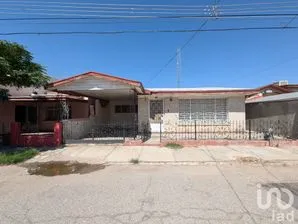 NEX-236147 - Casa en Venta, con 9 recamaras, con 7 baños, con 505 m2 de construcción en Partido Romero, CP 32030, Chihuahua.