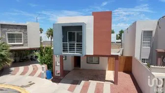 NEX-249591 - Casa en Renta, con 3 recamaras, con 3 baños, con 143 m2 de construcción en Residencial Toledo, CP 32563, Chihuahua.