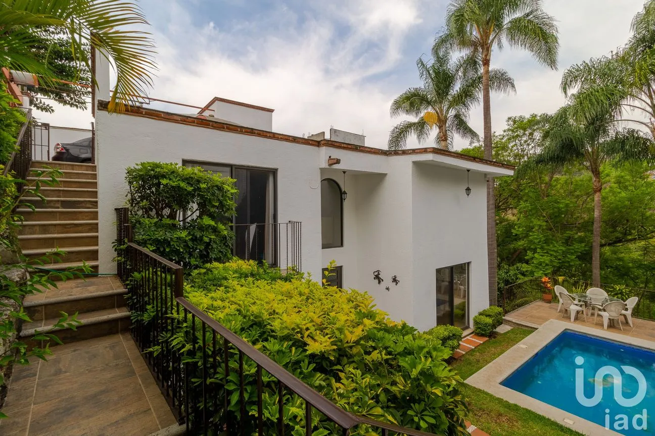 Casa en Venta en Analco, Cuernavaca, Morelos | NEX-155435 | iad México | Foto 1 de 30