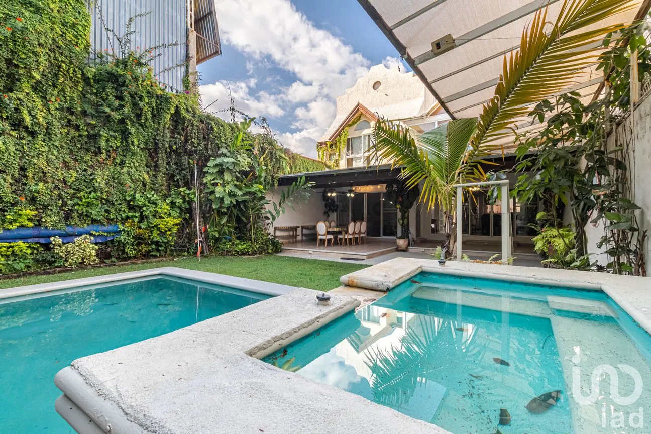 Casa en Venta en Lomas del Mirador, Cuernavaca, Morelos | NEX-176572 | iad México | Foto 1 de 58