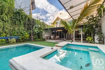 NEX-176572 - Casa en Venta, con 6 recamaras, con 4 baños, con 489 m2 de construcción en Lomas del Mirador, CP 62350, Morelos.
